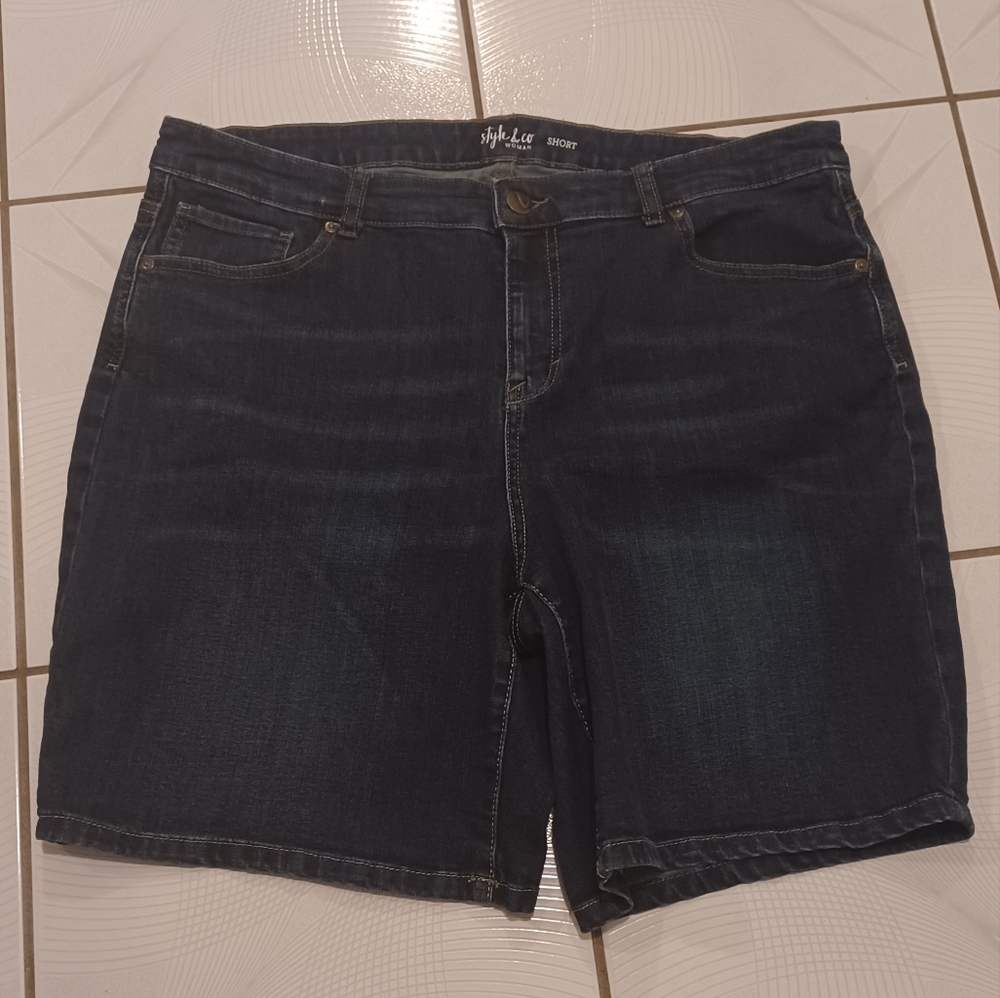 4/$60 Comfy Denim Shorts - Size 16W